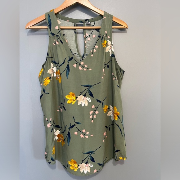 🎉 3 for $15🎉Old Navy sleeveless top - Picture 1 of 5